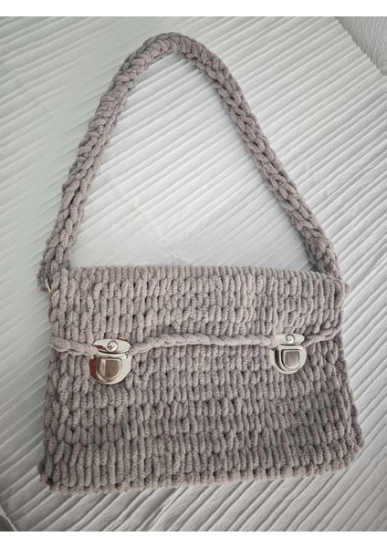 Puffy Elegance El Yapımı Örgü Gri Peluş Çanta fırsatları