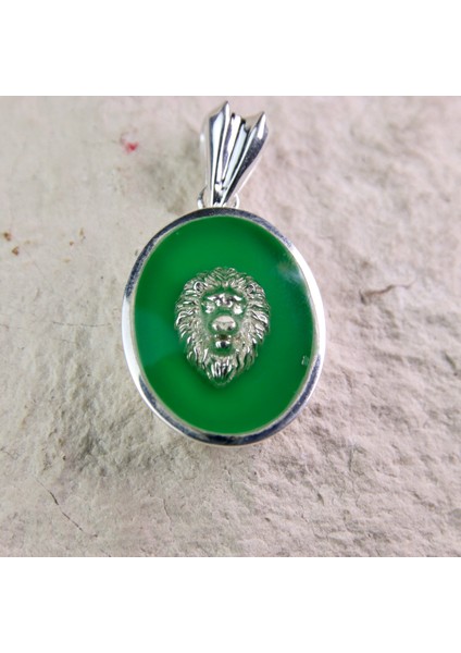 Yeşil Mineli 925 Ayar Gümüş Aslan Madalyon Kolye Ucu