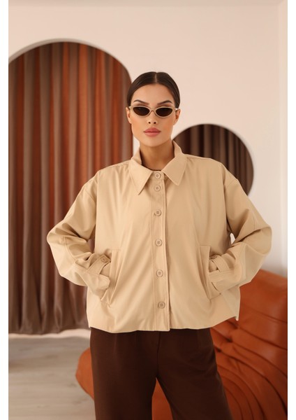 Kadın Taş Kısa Oversize Trençkot modelleri