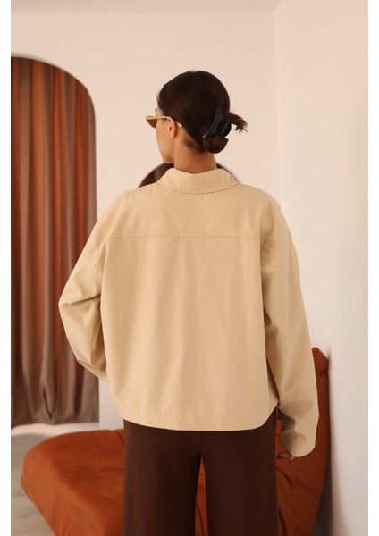 Kadın Taş Kısa Oversize Trençkot fırsatları