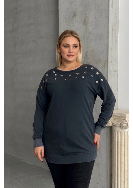Büyük Beden Uzun Kollu Kuşgözü ve Sırt Dekolte Detaylı Sweatshirt 303870 fiyatları