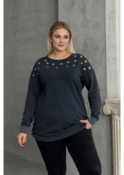Büyük Beden Uzun Kollu Kuşgözü ve Sırt Dekolte Detaylı Sweatshirt 303870 fırsatları