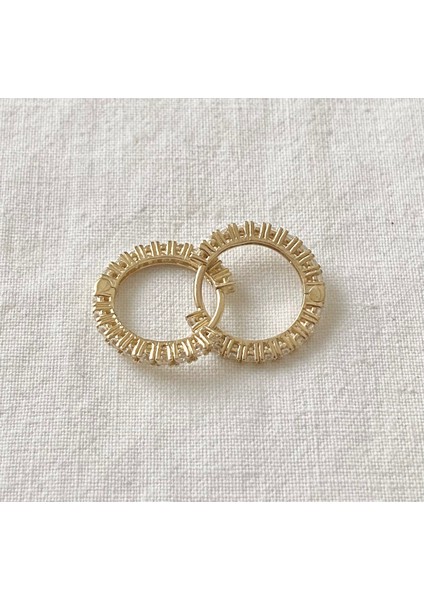 Sıra Taşlı Halka Altın Küpe