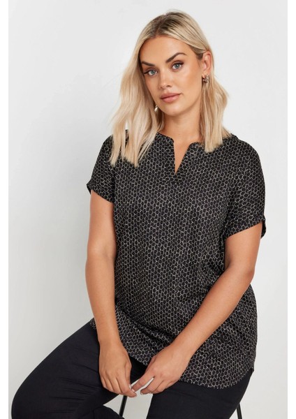 Büyük Beden V Yaka Kısa Kollu Desenli Bluz 303530