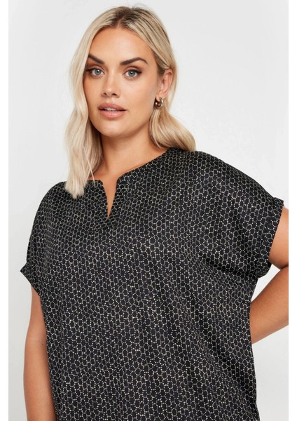 Büyük Beden V Yaka Kısa Kollu Desenli Bluz 303530 fırsatları