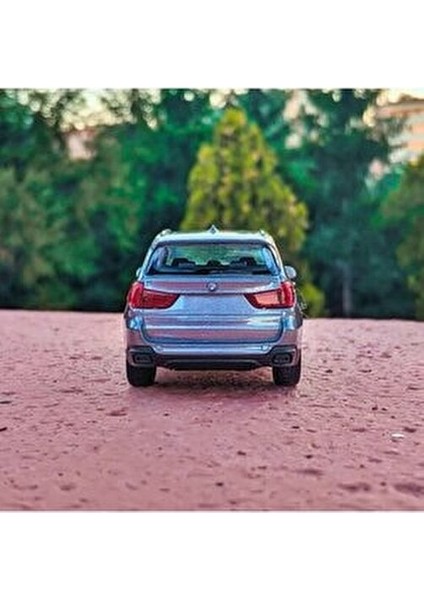 BMW X5 Diecast Model Araba 1/36 Ölçek Metal Gövde ile Gerçekçi Tasarım 12 cm indirimleri