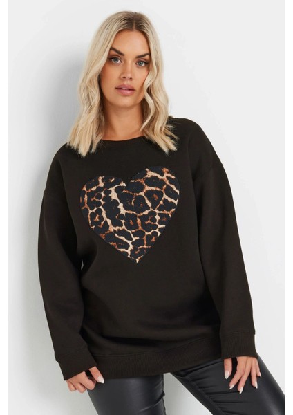 Büyük Beden Uzun Kollu Bisiklet Yaka Leopar Kalp Baskılı Sweatshirt 303752 fiyatları