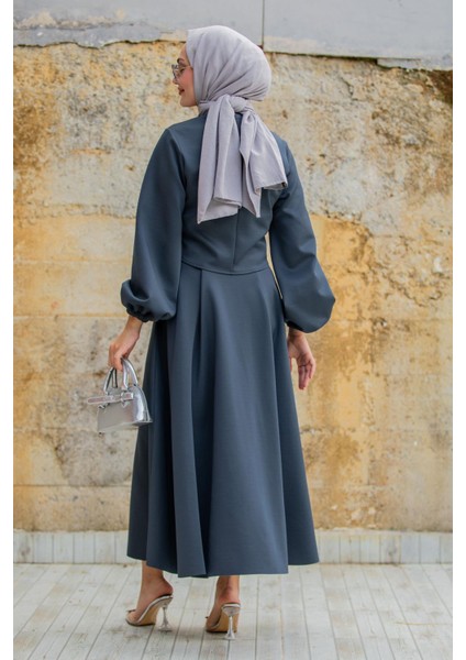 Yaka Çiçekli Puf Dalgıç Etekli Takım-Antrasit fırsatları