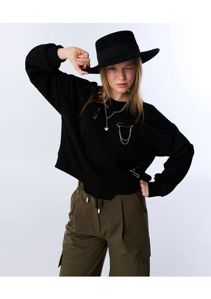 Karma Metal Aksesuarlı Sweatshırt TW6250091058001