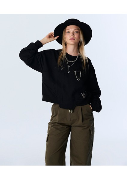 Karma Metal Aksesuarlı Sweatshırt TW6250091058001 fiyatları