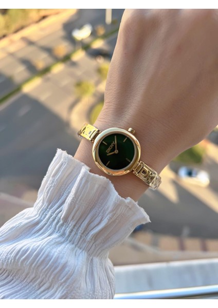 Çelik Kasa ve Kordon 5 Atm Suya Dayanıklı 2 Yıl Garantili Kadın Kol Saati DKNY.0065.2 modelleri