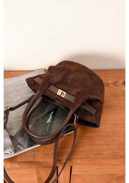 Kadın Kilit Detaylı Süet Mini Çanta modelleri