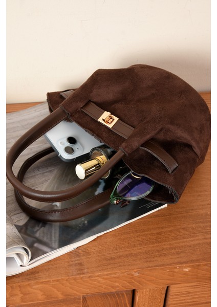 Kadın Kilit Detaylı Süet Mini Çanta