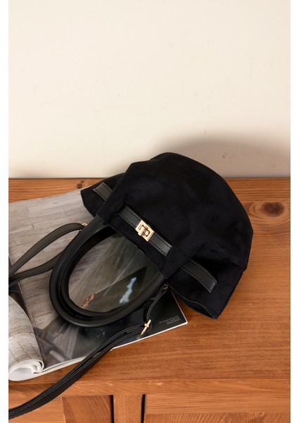 Kadın Kilit Detaylı Süet Mini Çanta