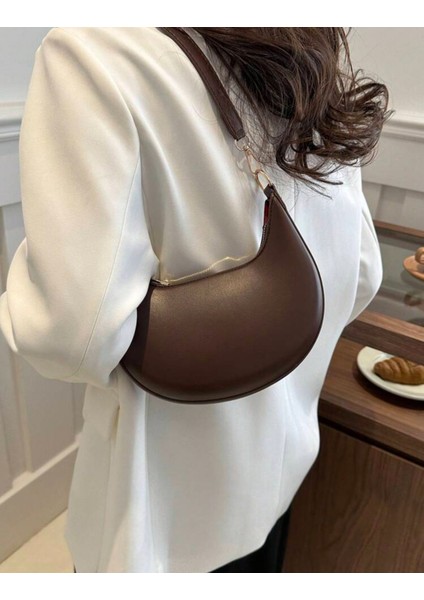 Ay Dizaynlı Günlük Şık Tasarımlı Kadın Koltuk Altı Baget Çanta indirimleri