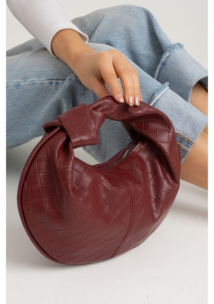 Kadın Mini Baget Dügüm Detaylı Fermuarlı El Çanta Örgü Desenli fiyatları