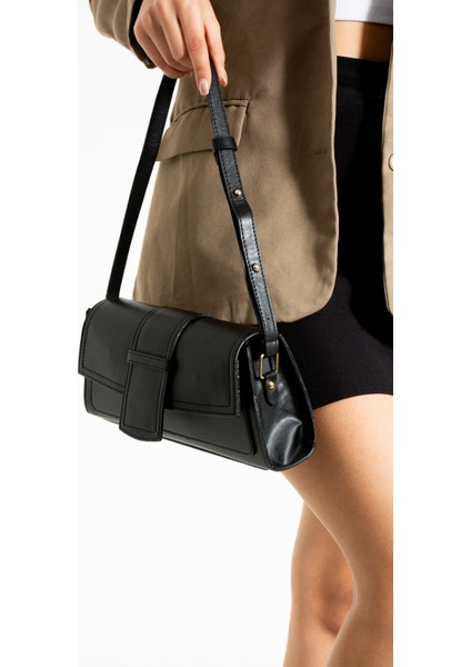 Şık Tasarımlı Klasik Stil Baget Çapraz Çanta modelleri