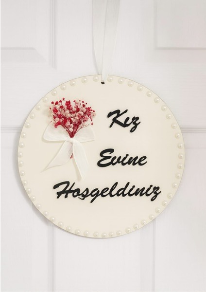 Incili Model Kız Evine Hoşgeldiniz Kapı Süsü 28*28 cm Krem Siyah