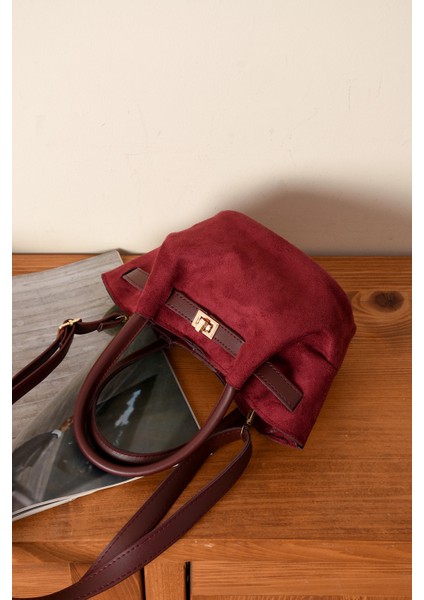 Kadın Kilit Detaylı Süet Mini Çanta indirimleri