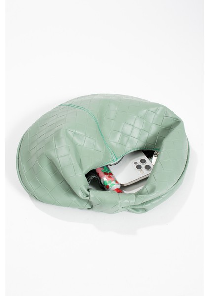 Kadın Mini Baget Dügüm Detaylı Fermuarlı El Çanta Örgü Desenli fırsatları