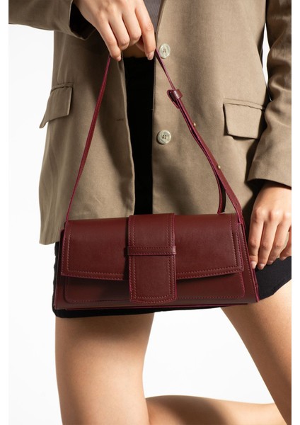 Şık Tasarımlı Klasik Stil Baget Çapraz Çanta