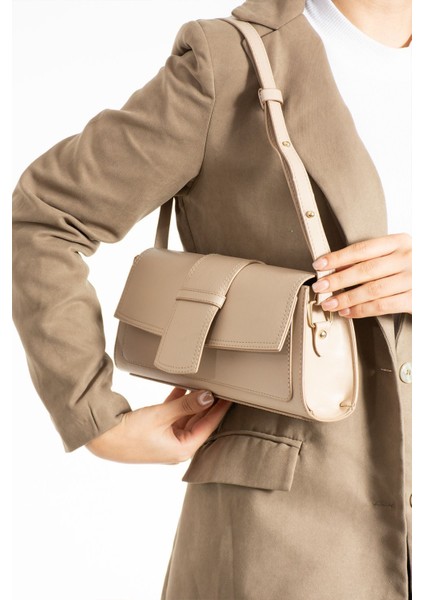 Şık Tasarımlı Klasik Stil Baget Çapraz Çanta fiyatları