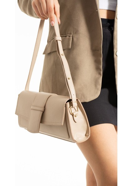 Şık Tasarımlı Klasik Stil Baget Çapraz Çanta modelleri