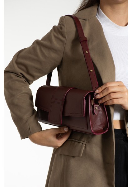 Şık Tasarımlı Klasik Stil Baget Çapraz Çanta fiyatları