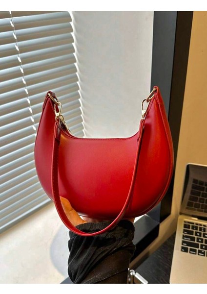 Ay Dizaynlı Günlük Şık Tasarımlı Kadın Koltuk Altı Baget Çanta fırsatları