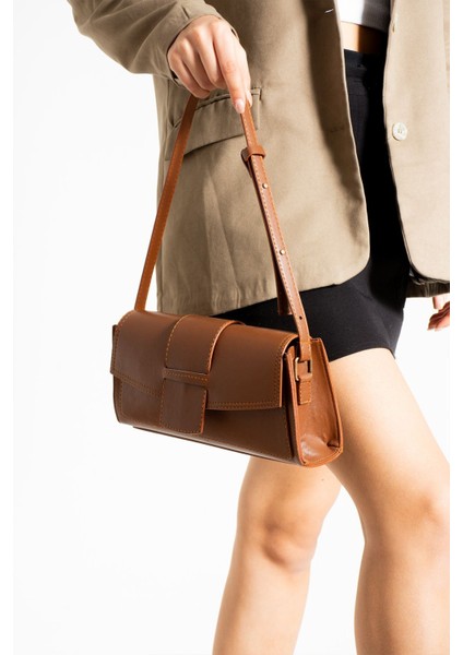 Şık Tasarımlı Klasik Stil Baget Çapraz Çanta modelleri