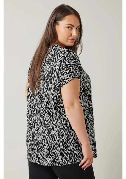 Büyük Beden V Yaka Kısa Kollu Önü Pileli Bluz 615583 indirimleri