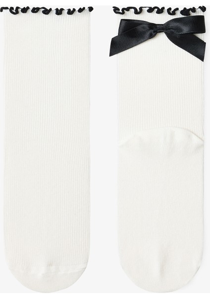 Pamuklu Kurdele Detaylı Fırfırlı Soket Çorap