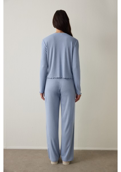 Açık Mavi Dahlia Bisiklet Yaka Uzun Kollu Termal Etkili Pijama Takımı fırsatları