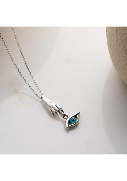 925 Ayar Gümüş El Figürü ve Sallantılı Göz Kolye indirimleri