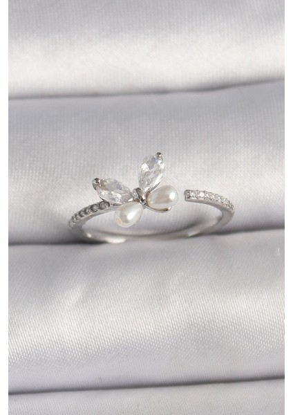 Pirinç Gümüş Renk Zirkon Taşlı Kelebek Model Inci Detaylı Ayarlanabilir Yüzük - Lisinya