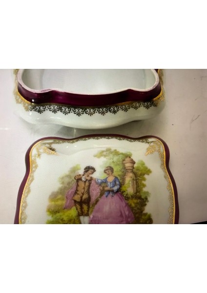 10,5 cm x 10,5 cm Ölçülerinde Fransız Limoges Bonboniyer