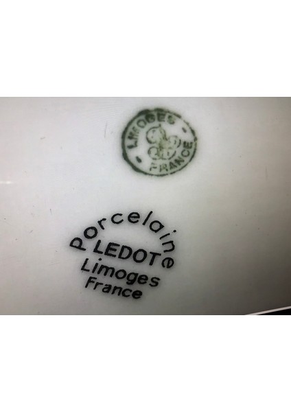 10,5 cm x 10,5 cm Ölçülerinde Fransız Limoges Bonboniyer