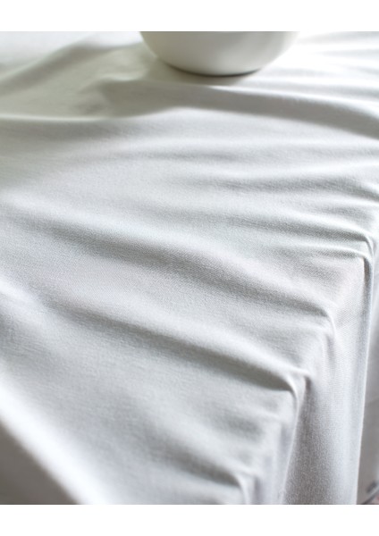 Chrysal Polycotton Masa Örtüsü - Beyaz - 150x150 cm
