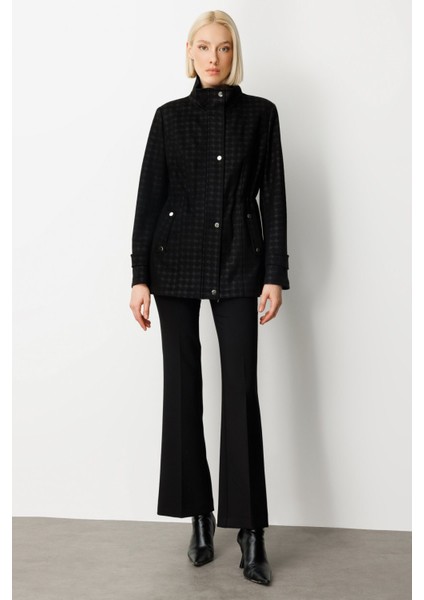 Kazayağı Desenli Kolları Apoletli Trenç Siyah 07041 modelleri