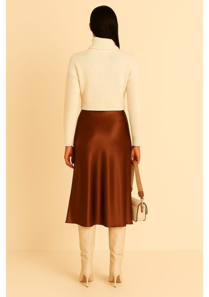 Kadın Beyaz Crop Boğazlı Örgü Triko Kazak fiyatları