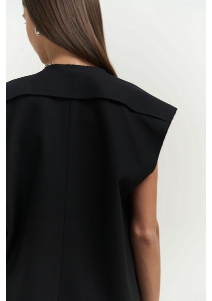 Sissela Yan Yırtmaç Detay Siyah Yelek indirimleri