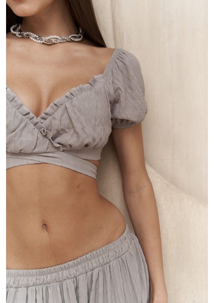 Indriya Gri Crop Etek Takım indirimleri