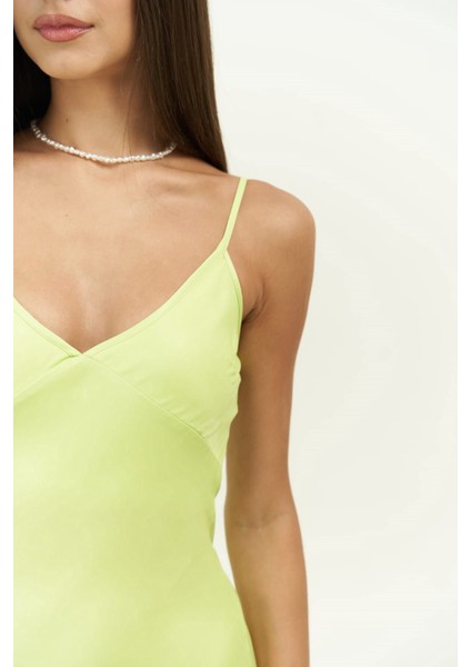 Olesya Askılı Neon Yeşil Maxi Boy Elbise fırsatları