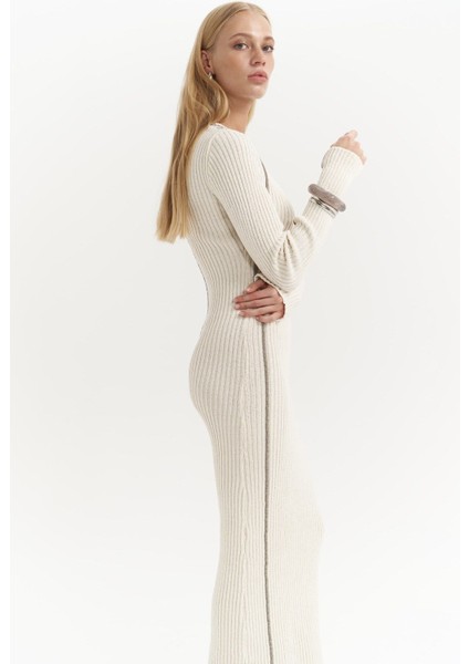 Aston Çizgi Detay Bej Triko Elbise