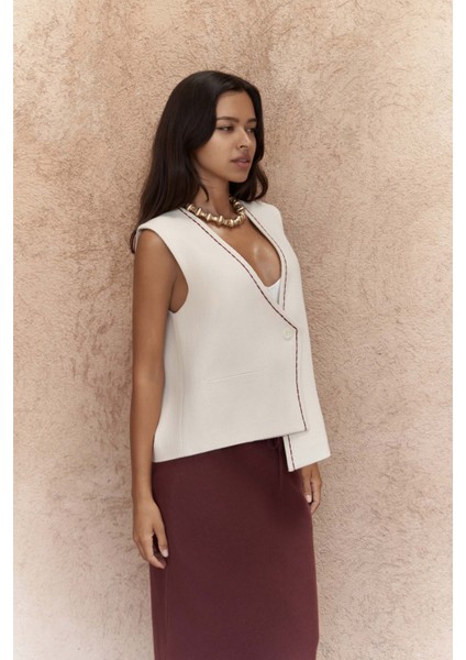Maysa Nakış Detay Naturel Yelek fırsatları