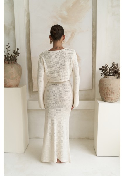 Wayhu Bisiklet Yaka Bej Triko Crop Etek Takım fırsatları