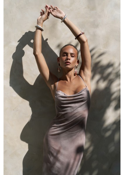 Chomhan Askılı Degaje Duman Uzun Elbise indirimleri