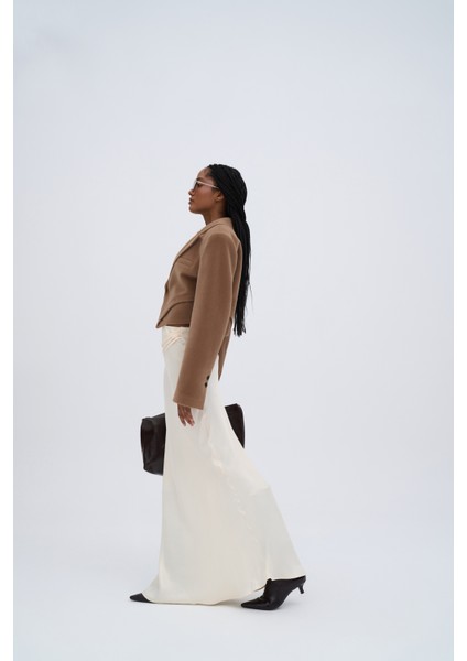 Muirnas Askı Detay Ekru Uzun Saten Etek modelleri