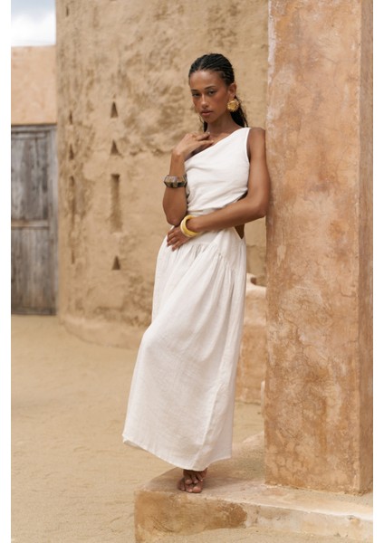 Mharia Asimetrik Detay Beyaz Uzun Keten Elbise fiyatları