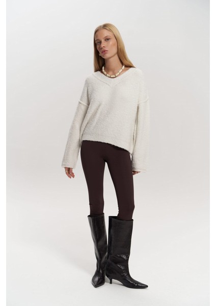 Peoria Boyunluk Detay V Yaka Ekru Triko Kazak fiyatları